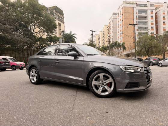 AUDI A3 1.4 TFSI SEDAN AMBIENTE 16V FLEX 4P TIPTRONIC AUDI A3 1.4 TFSI SEDAN AMBIENTE 16V FLEX 4P TIPTRONIC